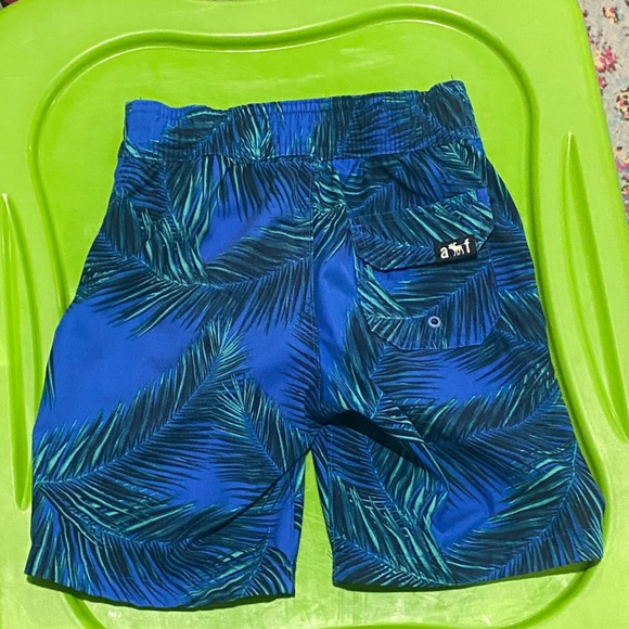Abercrombie kids Palm swim trunks - Picture 2 of 2